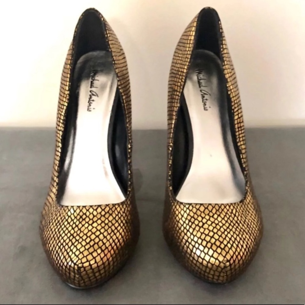 Gold & Black Snakeskin Michael Antonio Heels.😍
